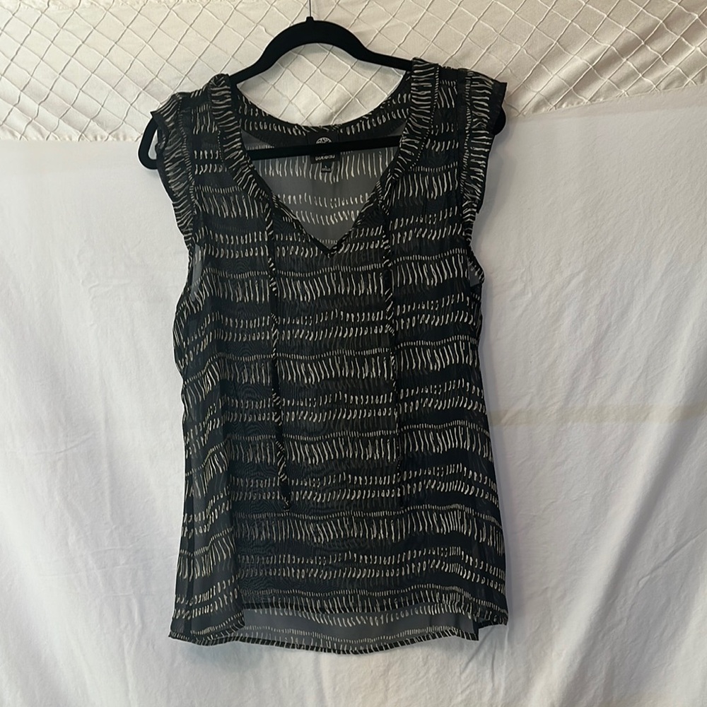 Bobeau Black Sleeveless Tie Front Blouse